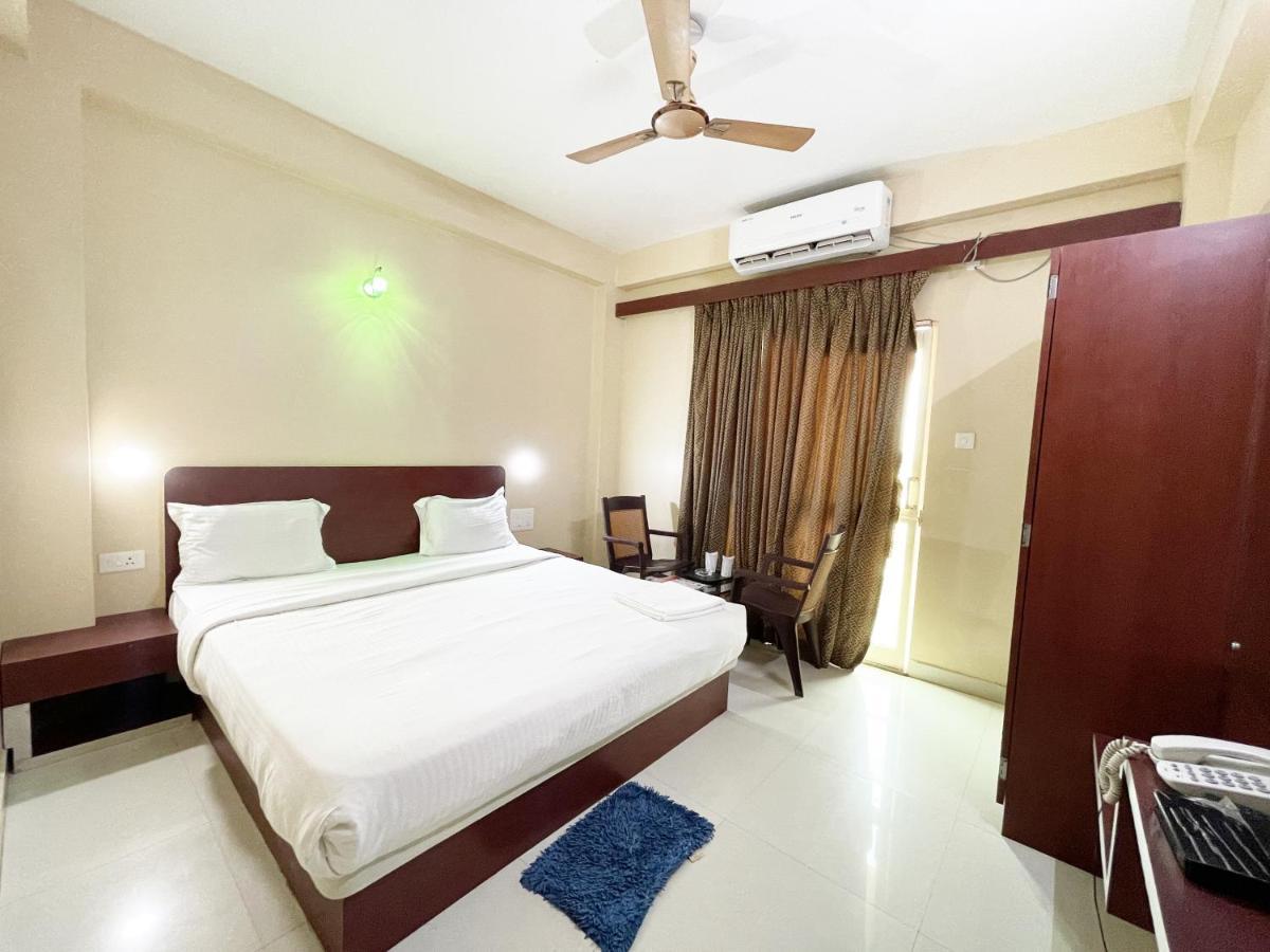 Hotel Golden Wave Puri Ngoại thất bức ảnh