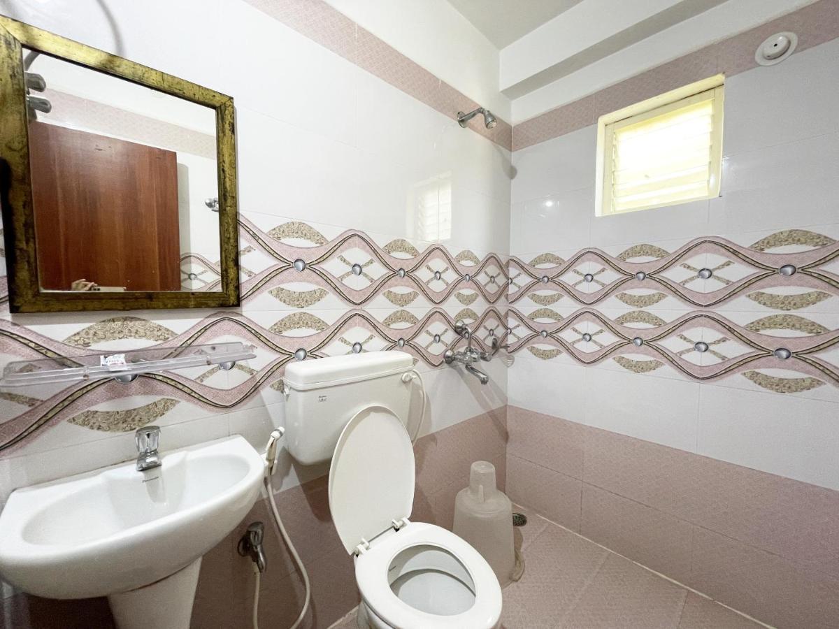 Hotel Golden Wave Puri Ngoại thất bức ảnh