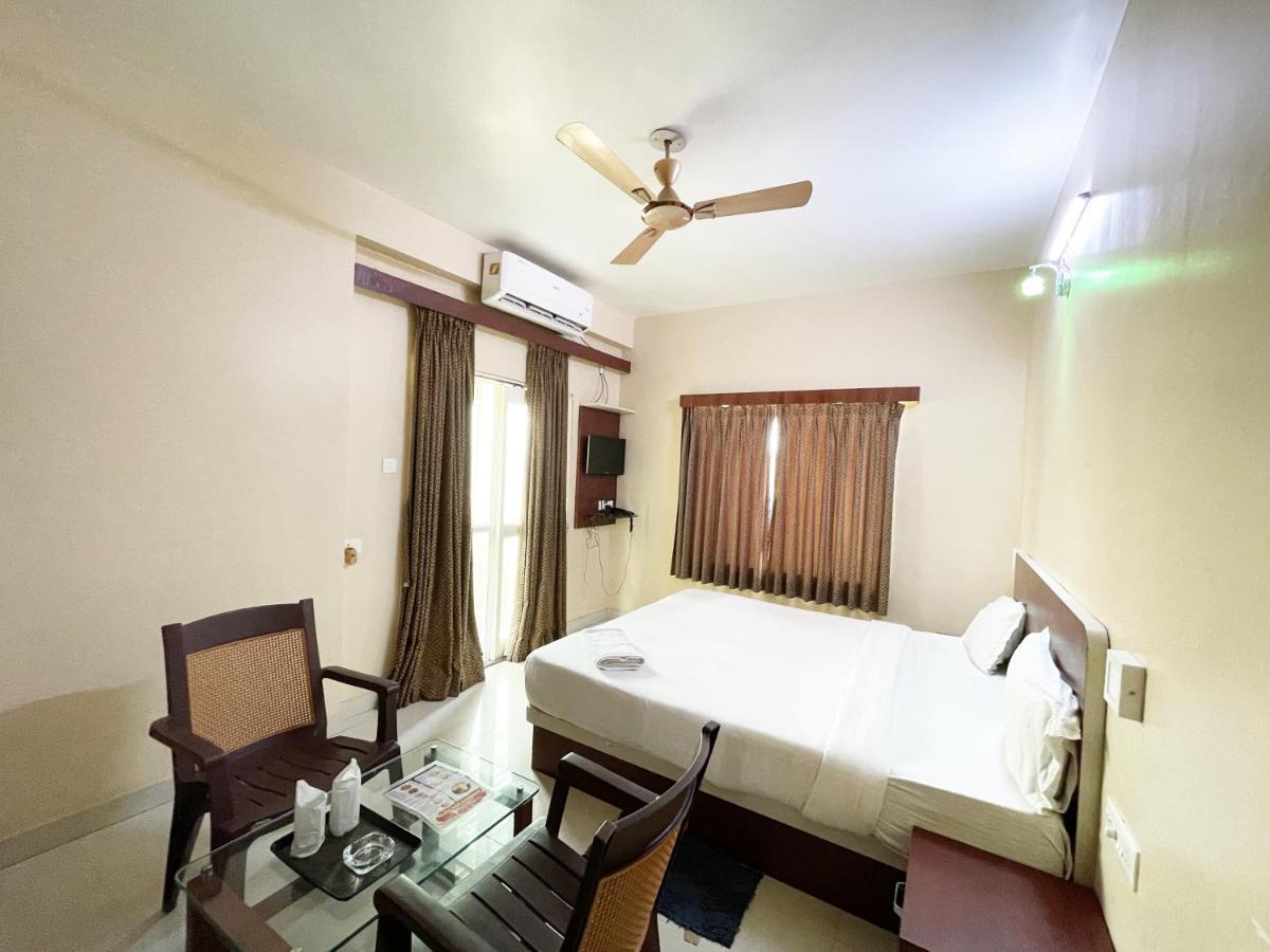 Hotel Golden Wave Puri Ngoại thất bức ảnh