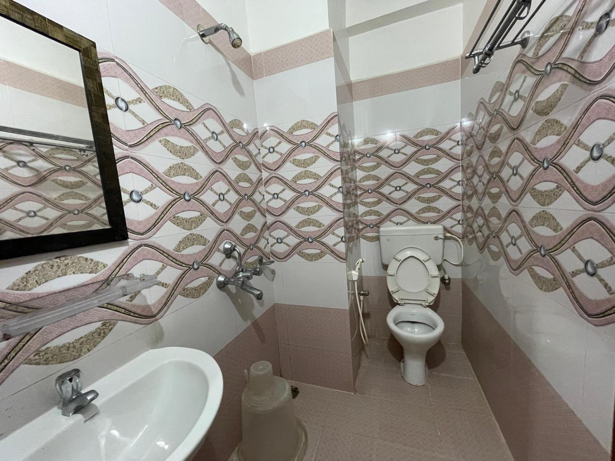Hotel Golden Wave Puri Ngoại thất bức ảnh