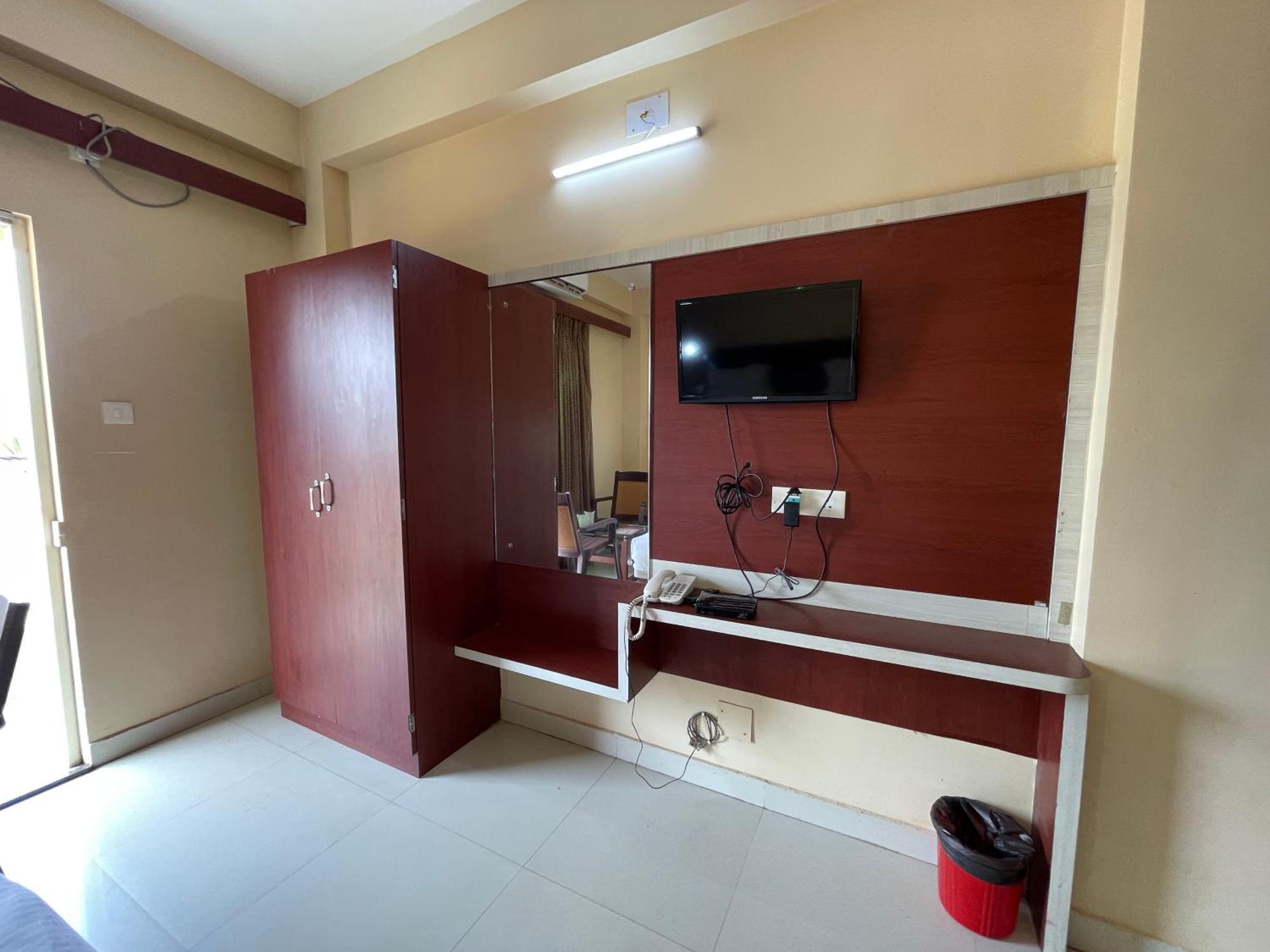 Hotel Golden Wave Puri Ngoại thất bức ảnh