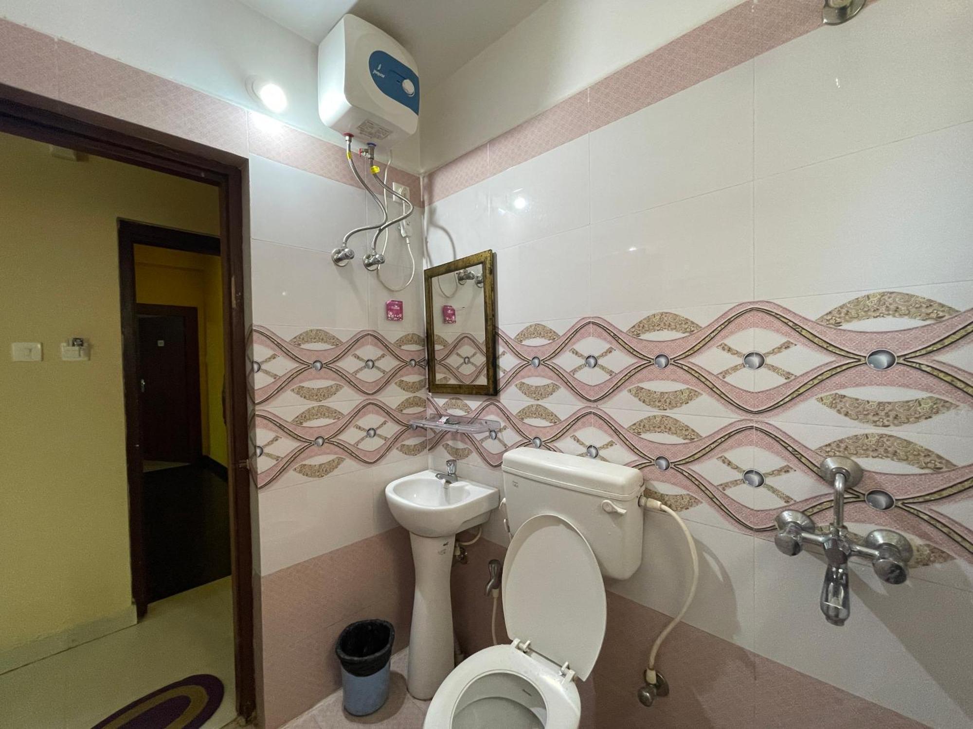 Hotel Golden Wave Puri Ngoại thất bức ảnh